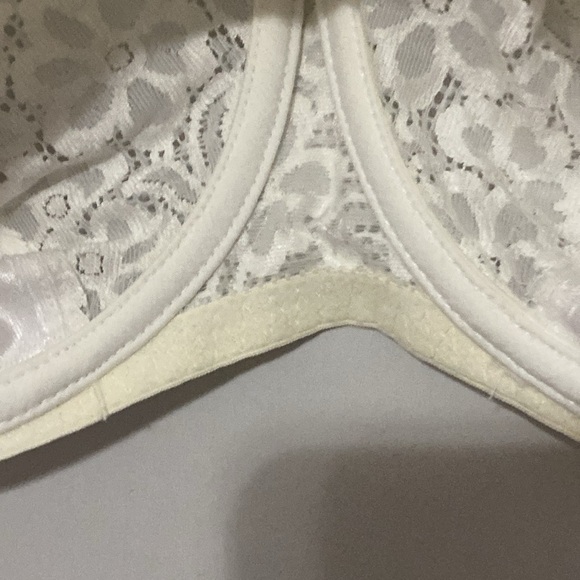 NWT PLAYTEX SECRETS LACE UNDERWIRE BRA SIZE 44DD Elegant BEIGE Lace Bra - Picture 11 of 12